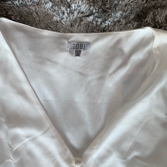 White Tobi dress with see through lace - Picture 5 of 8